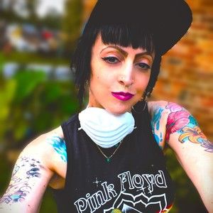 Meet your Posher, Edna